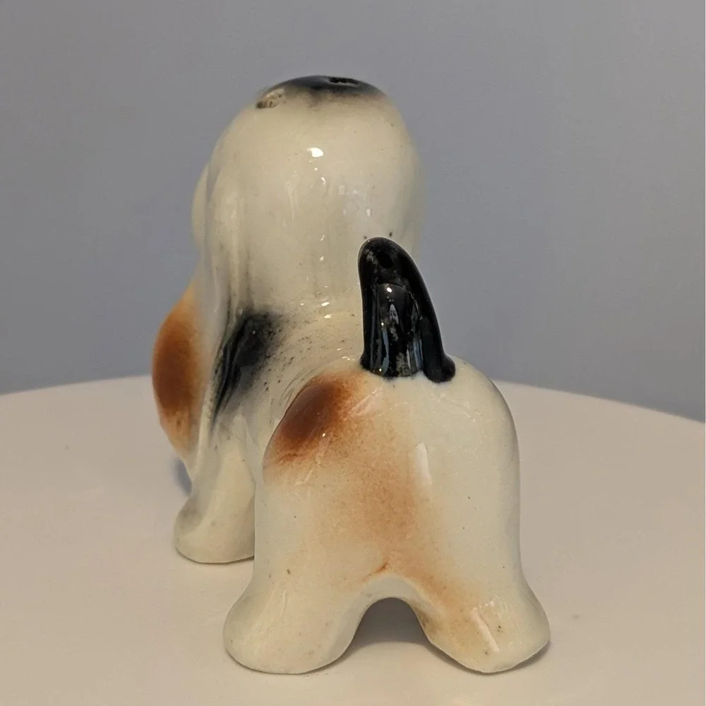Vintage Basset Hounds Beagle Dogs Salt Pepper Shakers Big Ears Anthropomorphic